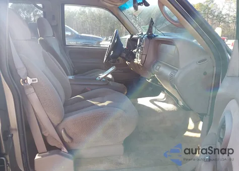 1999 Chevrolet Suburban 1500 Lt z USA, uszkodzony, nr VIN 3GNEC16R2XG168468